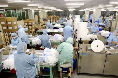 日產(chǎn)50萬只口罩！河源這家企業(yè)如何以責(zé)任與速度守護一方平安